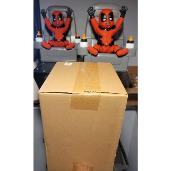 NWT Regal Exclusive Marvel Baby Deadpool Babypool Movie Popcorn Bucket Drink Com - Picture 3 of 3